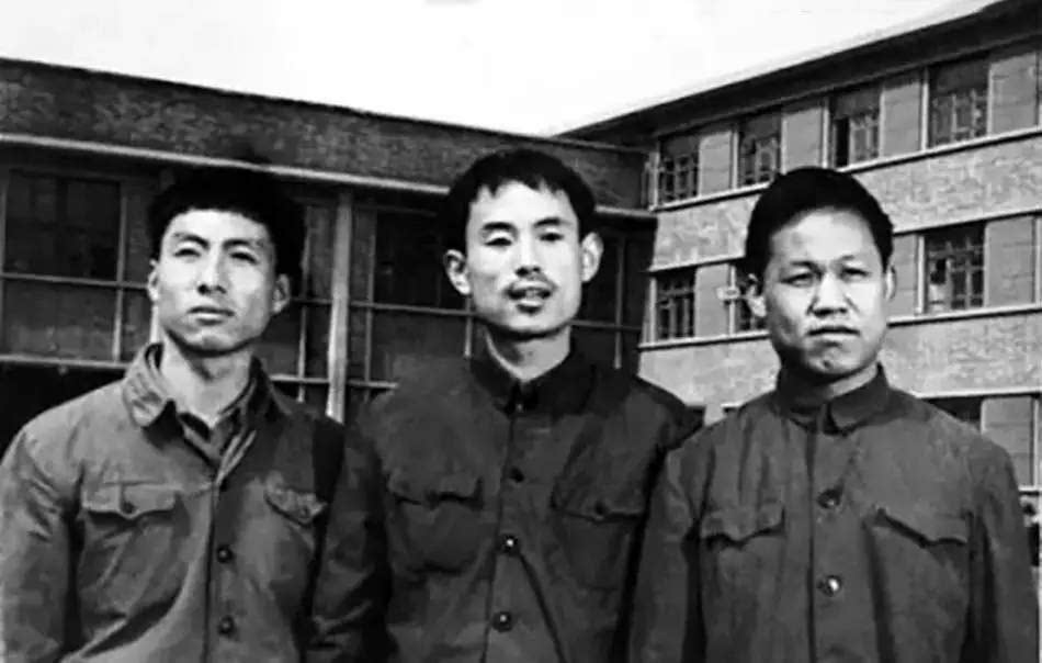 文章附图